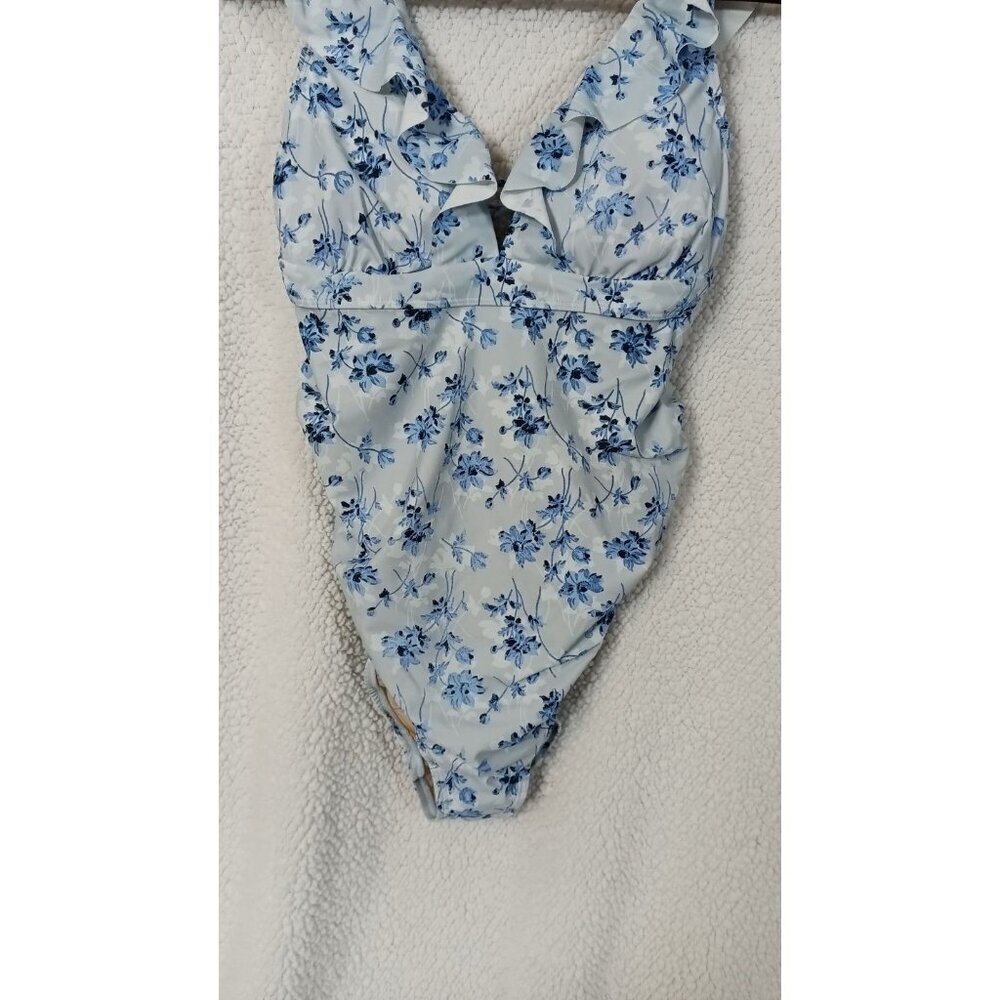 A PEA IN THE POD Maternity One Piece Swimsuit Small Blue Floral NEW Ruffle Beach - Picture 4 of 13